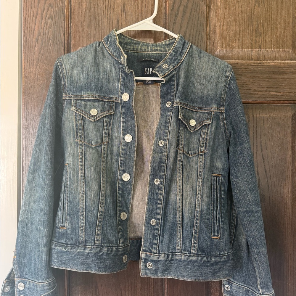 GAP Blue Jean Jacket Classic Trucker Style